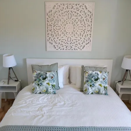 2 Quinta Lamy - Casas & Papeis Porches (Algarve)